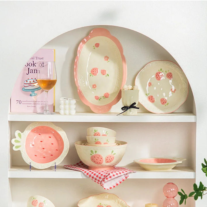 Relief Strawberry Print Ceramic Dish New Aesthetic Underglazed Colour Beautiful Kitchen Tableware Creative Pink Food Plates(Round)
