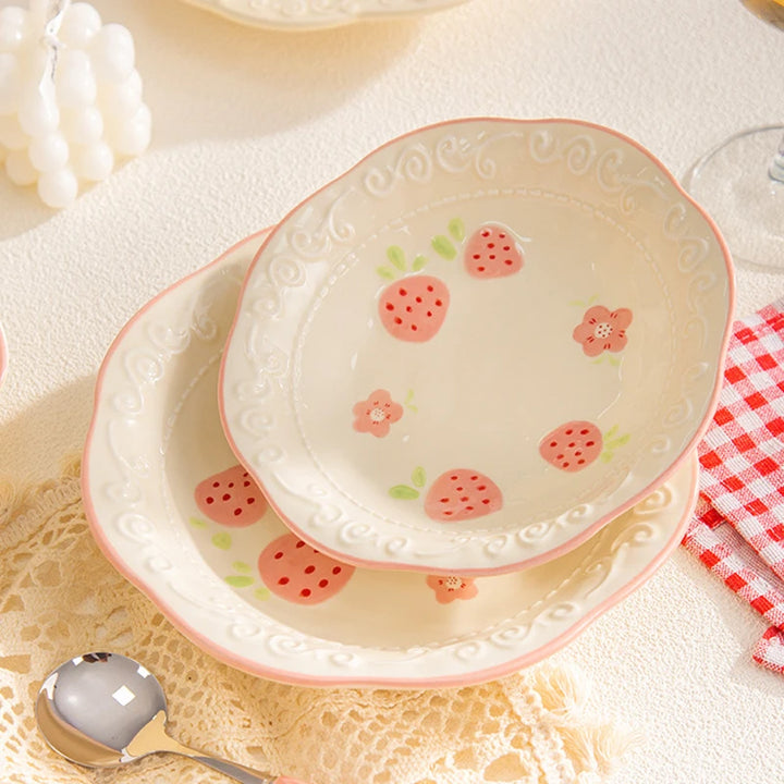Relief Strawberry Print Ceramic Dish New Aesthetic Underglazed Colour Beautiful Kitchen Tableware Creative Pink Food Plates(Round)